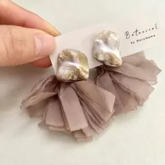 【大特価】大人可愛い　シェルとフリンジピアス