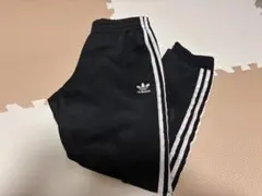 adidas アディダス　ブラック ジョガーパンツ トラックパンツ