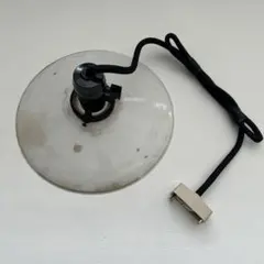 昭和レトロ　乳白色の電傘　径約23cm