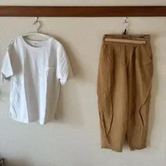 スタジオクリップ　ホワイトTシャツとブラウンパンツのセット