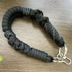 スマホストラップ　ハンドストラップ　パラコード　ハンドメイド