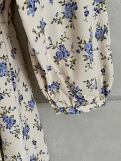 春ワンピース　花柄総柄　長袖