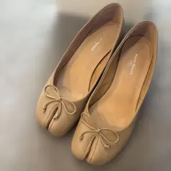 メゾンマルジェラ　タビバレエ　ベージュ パンプス　リボン付き　36.5