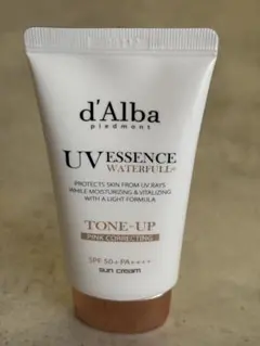 d'Alba UV ESSENCE WATERFULLTONE-UP ピンク