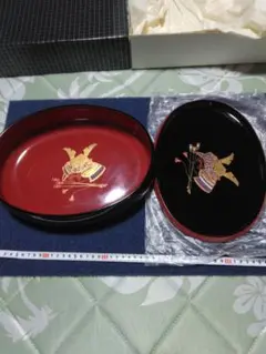 未使用 漆器盆 赤と黒 金箔装飾