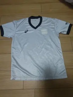 ASICS ホワイト Vネック Tシャツ　審判服
