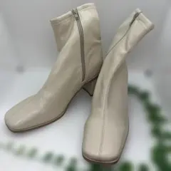 Item thumbnail for item d95b0750-16f3-4e36-8c23-a2a29b79359b