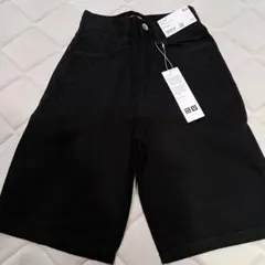 お値下げ中新品UNIQLO ブラック ハーフパンツ サイズ21
