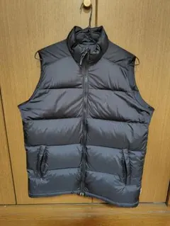 DESCENTE製 ダウン90％Whole Earth ダウンベスト Lブラック