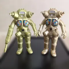 ウルトラマン　怪獣シリーズ　ウルトラ怪獣500キングジョー！ソフビ2体セット