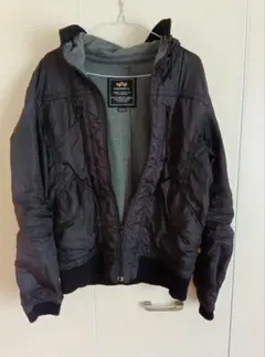 ALPHA−INDUSTRIES/ミリタリーパーカー/ブラック/Mサイズ。