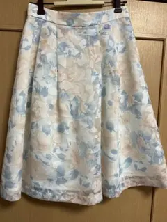 【セシルマクビー】 スカートふんわりシフォン素材　花柄 M