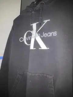 Calvin Klein Jeans ブラックパーカー