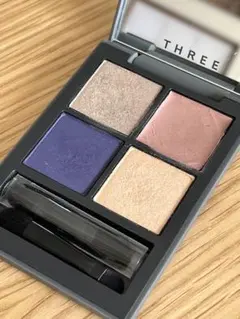 THREE 限定春色アイシャドウX02 ピンク×パープル 1,200円/送料無料