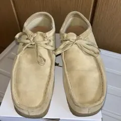 クラークス　ワラビー　ベージュ スエード ローファー