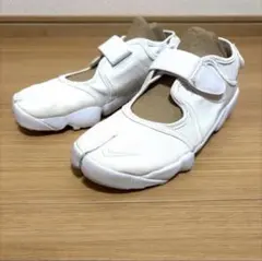 NIKE AIR RIFT エアリフト 白　24のサムネイル