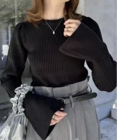 【新品未使用】CIAOPANIC TYPY 袖フレアリブニット　ブラック