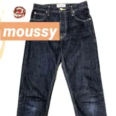 永遠のBLACK by moussy ブラックバイマウジー　テーバードデニム