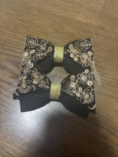 リボンの髪飾り　ハンドメイド作品　髪留め　クリップタイプ　黒　2点セット
