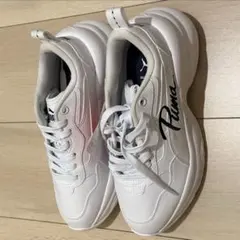 プーマ　PUMA 23.5 スニーカー　レディース　靴　ホワイト
