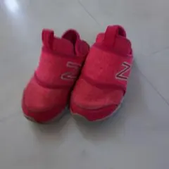 New Balance キッズシューズ ピンク