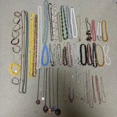 カラフルなネックレスとブレスレットセット3 アクセサリー　まとめ売り