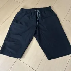 黒の140サイズハーフパンツ