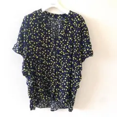 小花柄　フリルスリーブ　ブラウス　L ブラック　パープル　イエロー