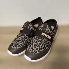 新品　MOZ ストレッチスニーカー レオパード　Sのサムネイル