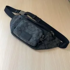 《美品》COACH シグネチャー ボディバッグ ブラック