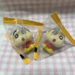 クレヨンしんちゃん　ミニフィギュア「プチっとすわりマス」2個