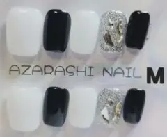 【M-41】まとめ買いがお得！ホワイト、ブラックネイル❤︎シルバーのグリッター