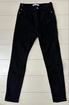 スキニーパンツ