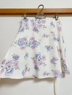 【新品未使用タグ付き】アイボリー花柄スカート【フレアキュロット】