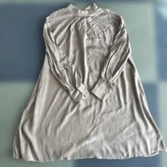CLOCHE ピスタチオカラー ハイネック 長袖ブラウス