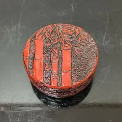 讃岐漆器 蓋物 香合 木彫 刀鍔文 在銘 鍔形 小物入れ 丸型竹透かし鍔