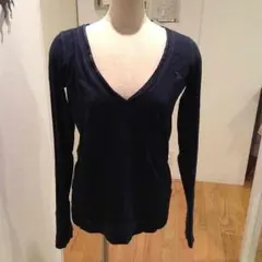 アバクロ★紺色VネックロンT