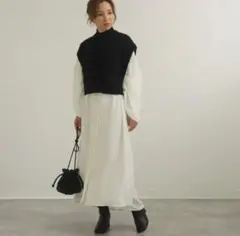 ケーブルニットベスト