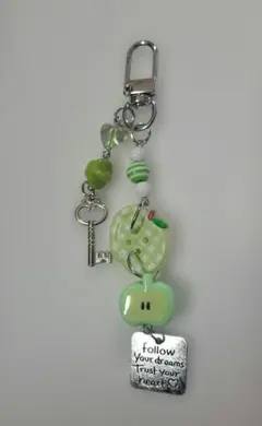 Item thumbnail for item 518c005b-8a76-45b8-a633-ac1a67953669