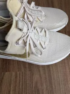 NIKE ランニングシューズ クリーム色