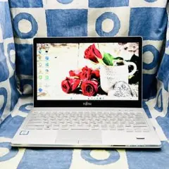 快速SSD250G☆i5☆お洒落シルバー×白♪カメラ！バッテリー良好！Win11のサムネイル
