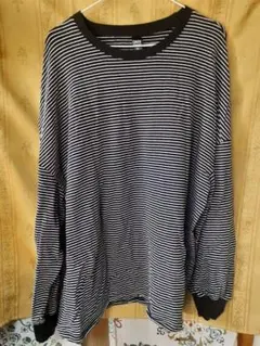 Dazy 黒と白のストライプ 長袖トップス