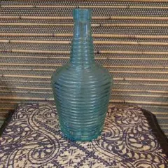 倉敷ガラス 小谷眞三 青色ガラスボトル 小谷真三 一輪挿し 花瓶 角瓶