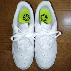 NIKE　COURT VISION LO NN　24.5cm