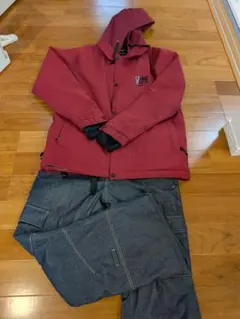 スノーボードウェアの上下セット