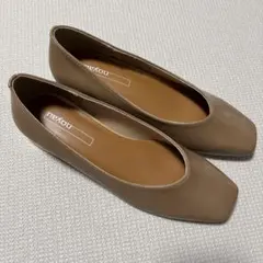 スクエアトゥ パンプス