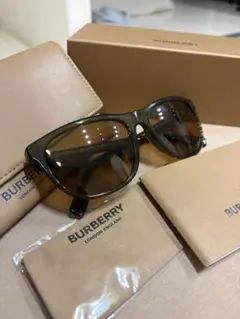 BURBERRY サングラス　メガネのサムネイル