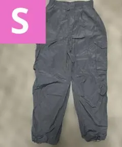 GU グレー カーゴパンツ Sサイズ