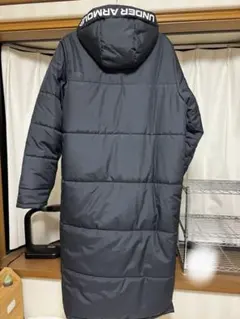 ベンチコート　アンダーアーマー　サイズL 黒色