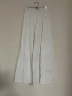 ホワイト フレアロングスカート Mサイズ